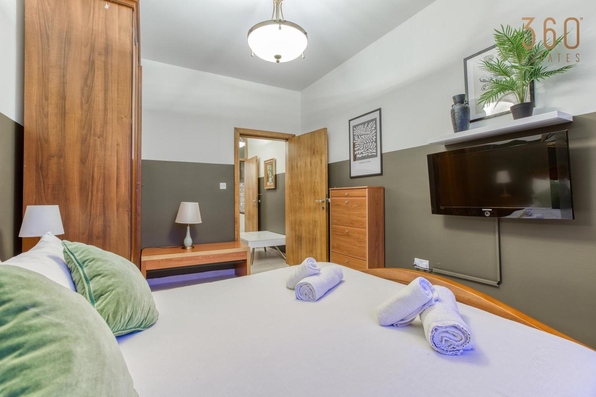 A Comfortable Apartment In The Heart Of Paceville Bt 360 Estates San Giuliano Esterno foto
